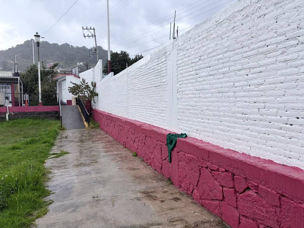 Barda perimetral, vinílica exterior sobre block